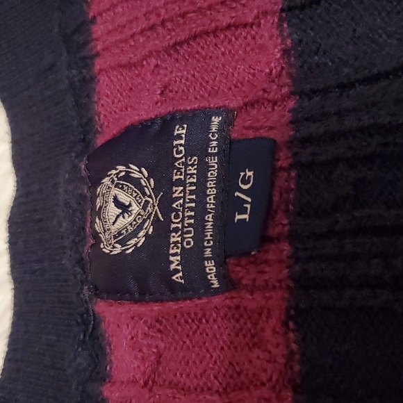 Vintage AE V-Neck Large - Picture 2 of 5